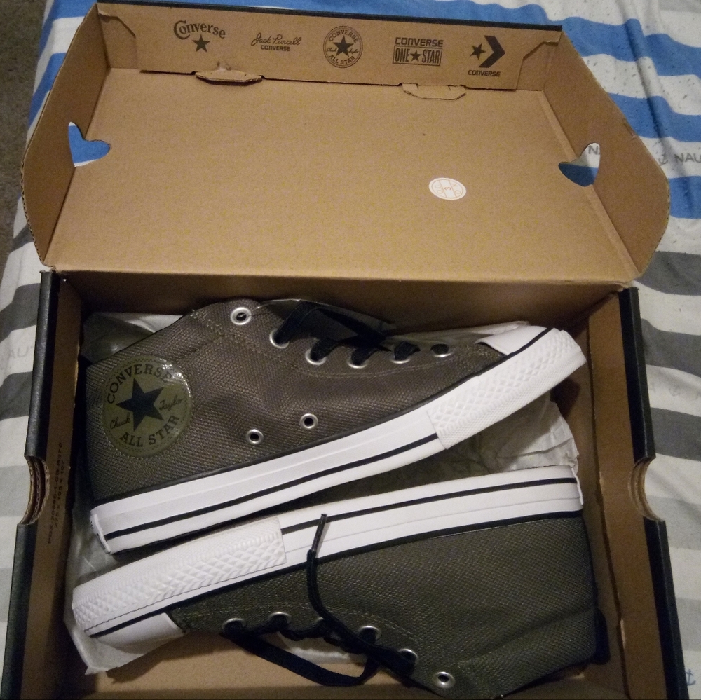 Converse All Star Low Top Shoes Size 5